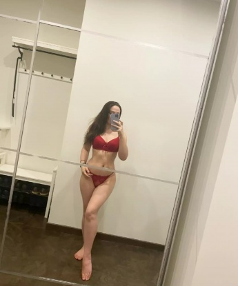 Я источник наслаждения, который превратит твои фантазии в реальность. Живу в Москве, Москва 💕
Я предлагаю широкий спектр услуг, среди которых расслабляющий массаж, эротический массаж, глубокий оральный секс, классика, анальный секс и многое другое. Я люблю проводить время с заботливыми и щедрыми мужчинами, которые ценят качественный отдых и настоящую страсть.
Я готова удовлетворить все твои сокровенные желания и создать незабываемые воспоминания о нашей встрече. Мои фото достоверны и подтверждают мою красоту и сексуальность 😍
Однажды со мной – и ты захочешь вернуться снова и снова. Мои клиенты говорят о моей умелости и нежности. Присоединяйся к числу довольных мужчин и испытай настоящее удовольствие от встречи со мной.
Свежесть и безопасность гарантированы. Жду тебя в моей уютной квартире в Москве, Москва. 🌹 1014, 25 лет